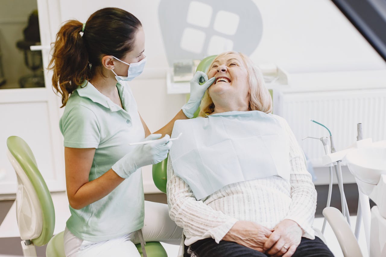 cosmetic dentist
